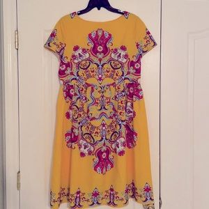 Yellow short sleeve dress
